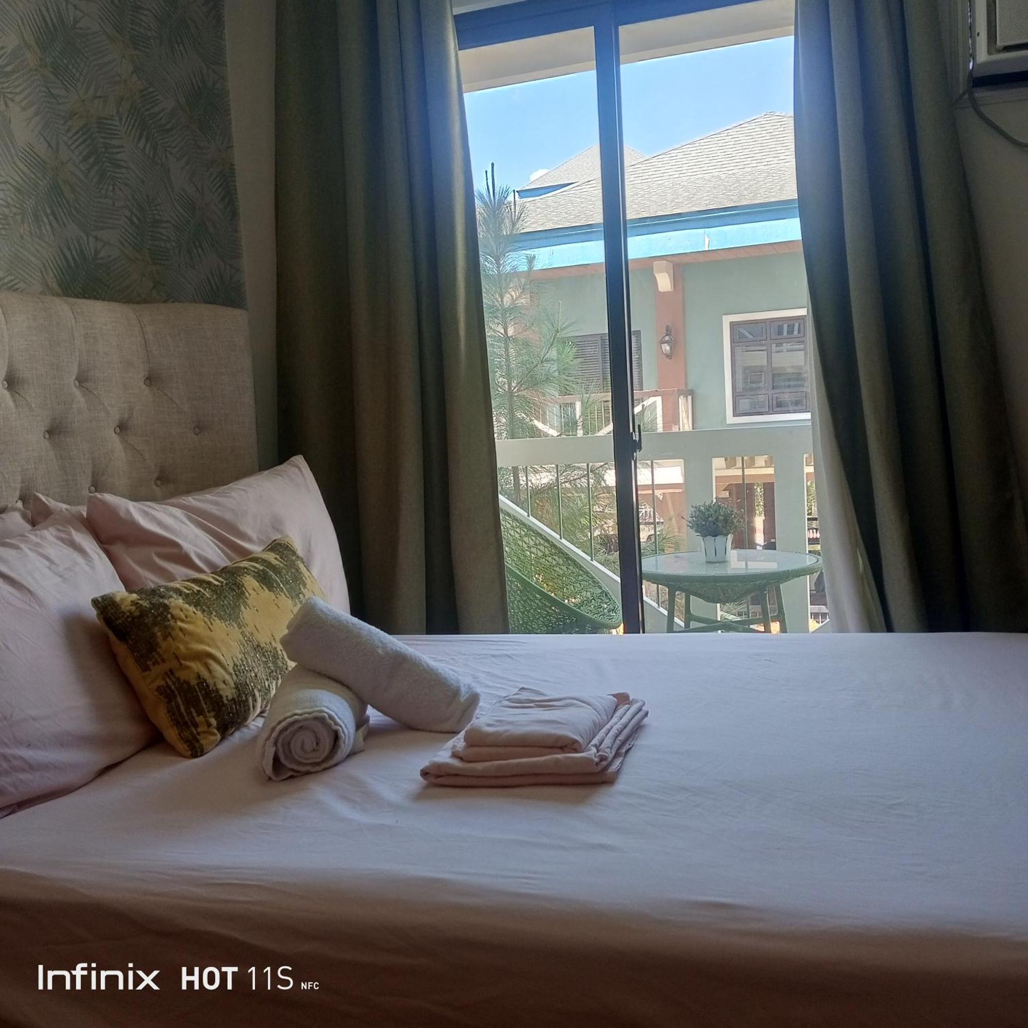 Summer10Th Pinesuites Scandi Minimalist Deluxe Tagaytay City Exterior photo